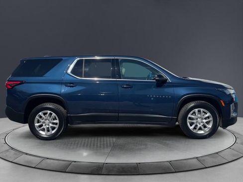 Used 2023 Chevrolet Traverse LS AWD/4WD image 4