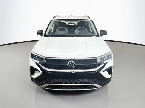 Used 2022 Volkswagen Taos S FWD image 2