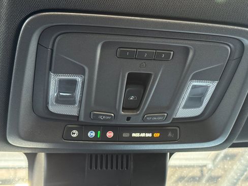 Used 2023 GMC Sierra 1500 AT4 w/ Technology Package AWD/4WD image 22