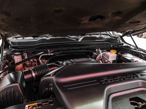 Used 2019 RAM 2500 Tradesman w/ Chrome Appearance Group image 46