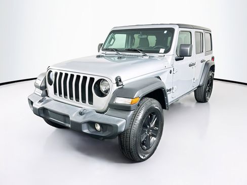 Used 2022 Jeep Wrangler Unlimited Sport AWD/4WD image 3