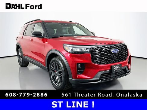 Used 2025 Ford Explorer ST-Line w/ ST-Line Street Pack image 1
