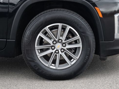 Used 2023 Chevrolet Traverse LT FWD image 11
