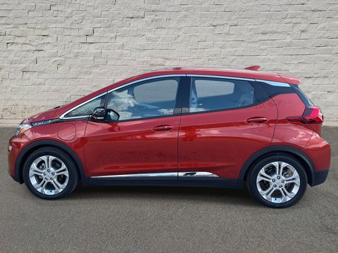 Used 2021 Chevrolet Bolt LT image 2