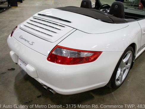 Used 2006 Porsche 911 Carrera S RWD image 16