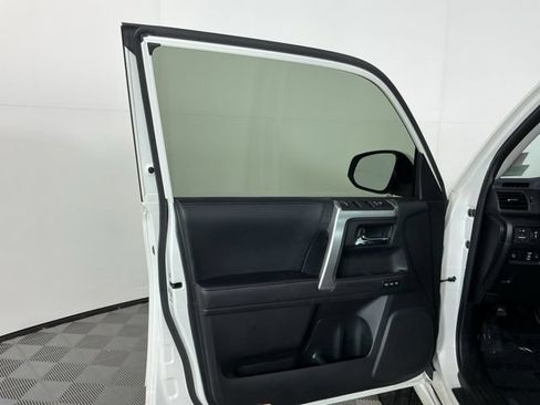 Used 2023 Toyota 4Runner Limited AWD/4WD image 14