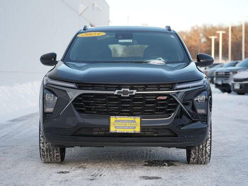 Used 2025 Chevrolet Trax RS w/ Sunroof Package image 8