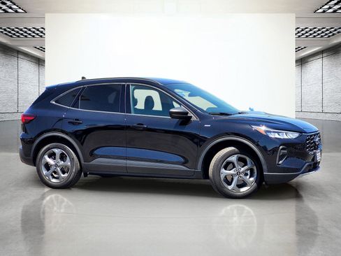 Used 2025 Ford Escape ST-Line w/ Tech Pack #1 FWD image 5