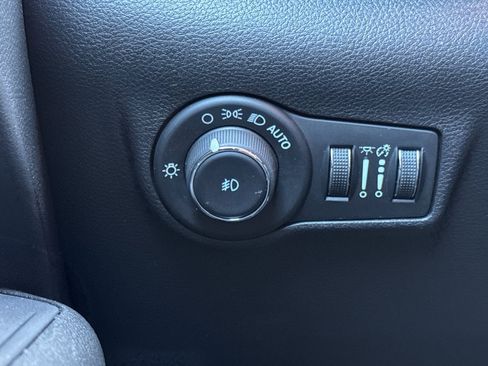 Used 2024 Jeep Compass Trailhawk image 31