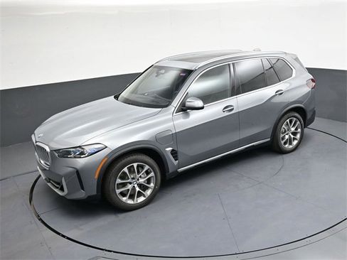 New 2026 BMW X5 xDrive50e w/ Climate Comfort Package image 23