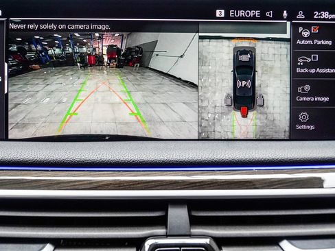 Used 2022 BMW 750i xDrive w/ Luxury Rear Seating Package AWD/4WD image 28