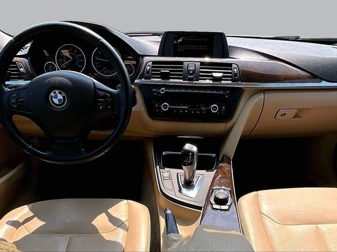 Used 2015 BMW 320i xDrive Sedan AWD/4WD image 15
