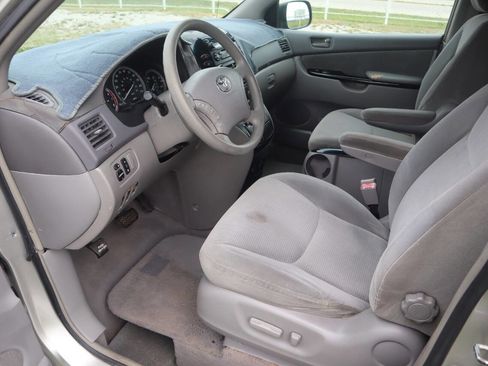 Used 2004 Toyota Sienna LE FWD image 34