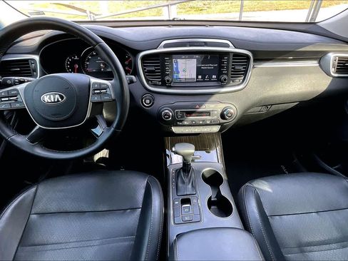 Used 2019 Kia Sorento EX w/ EX Touring Package image 15