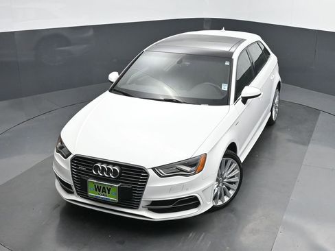 Used 2016 Audi A3 e-tron Premium Plus w/ Premium Plus Package FWD image 37