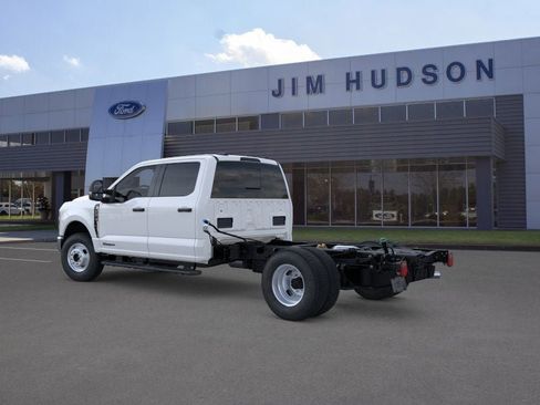 New 2026 Ford F350 XL w/ XL Chrome Package image 4