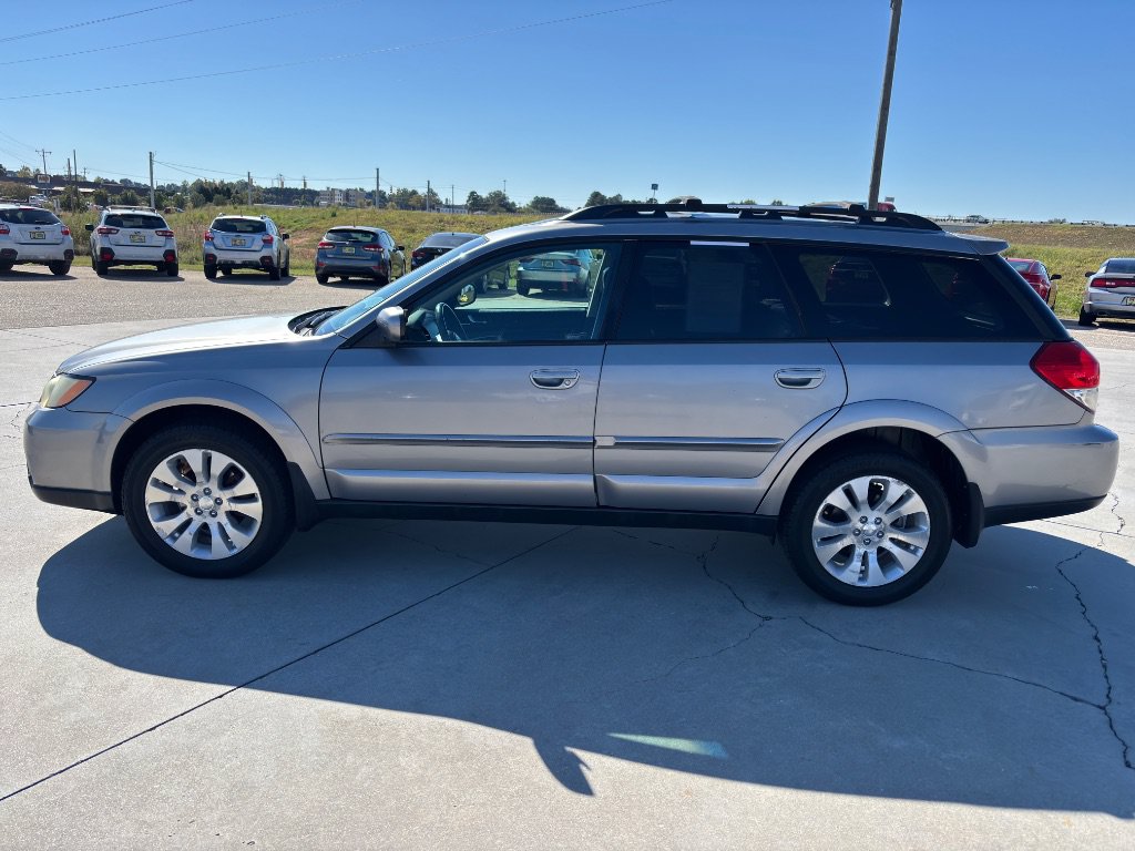 Used 2009 Subaru Outback 2.5i Limited AWD/4WD image 7
