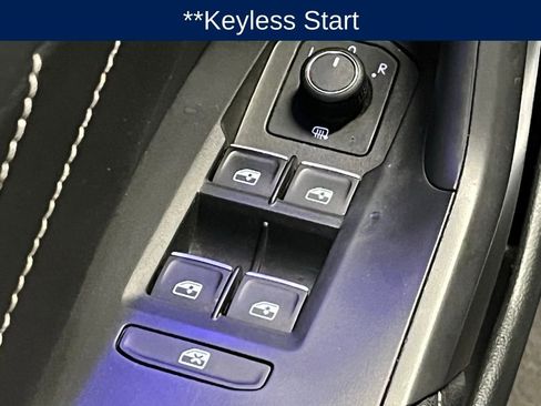 Used 2023 Volkswagen Jetta SEL FWD image 16
