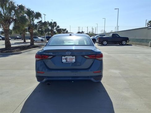 Used 2024 Nissan Sentra SR w/ SR Premium Package image 4