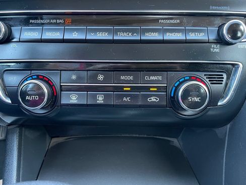 Used 2019 Kia Optima S FWD image 23