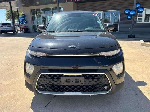 Used 2021 Kia Soul LX FWD image 3