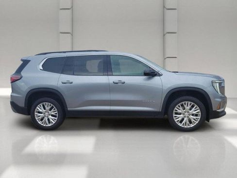 Used 2024 GMC Acadia Elevation w/ Luxury Package FWD image 4