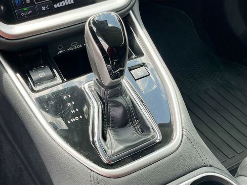 Used 2024 Subaru Outback Touring w/ Popular Package #2 image 17