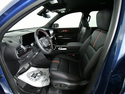 New 2026 Chevrolet Traverse RS image 5