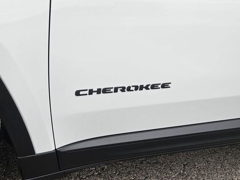 New 2026 Jeep Cherokee Limited image 7