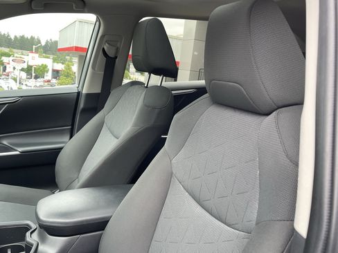 Certified 2024 Toyota RAV4 XLE w/ Convenience Package AWD/4WD image 19