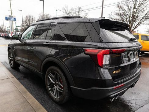 Certified 2025 Ford Explorer ST image 5