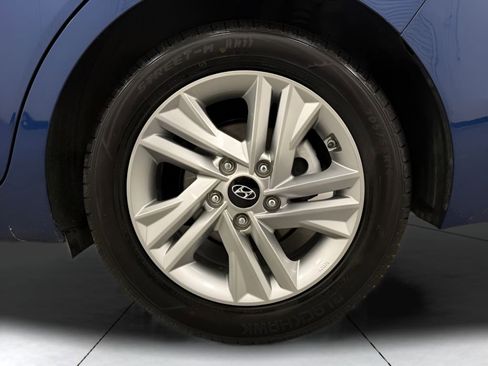 Used 2020 Hyundai Elantra SEL FWD image 28