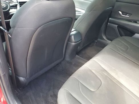 Used 2023 Hyundai Elantra SEL w/ Convenience Package image 10