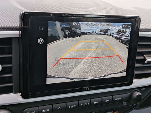 Certified 2024 Hyundai Venue Limited FWD image 20
