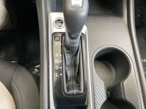 Used 2025 Nissan Altima 2.5 SV FWD image 17