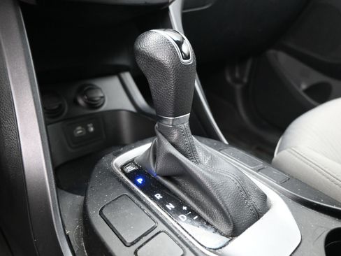 Used 2017 Hyundai Santa Fe Sport image 15