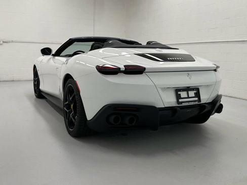 Used 2025 Ferrari Roma Spider RWD image 8
