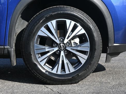 Used 2023 Nissan Rogue SV image 22