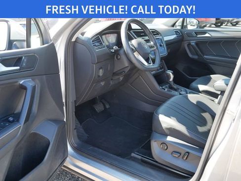 Certified 2023 Volkswagen Tiguan SE image 12