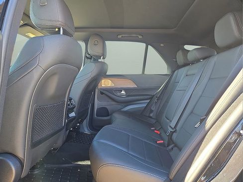 Used 2025 Mercedes-Benz GLE 350 4MATIC image 17