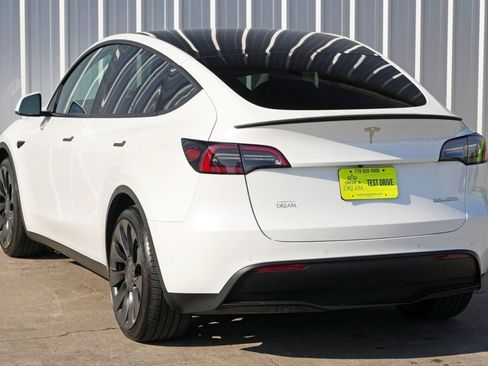 Used 2022 Tesla Model Y Performance image 49