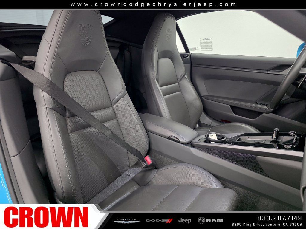 Used 2021 Porsche 911 Carrera RWD image 30