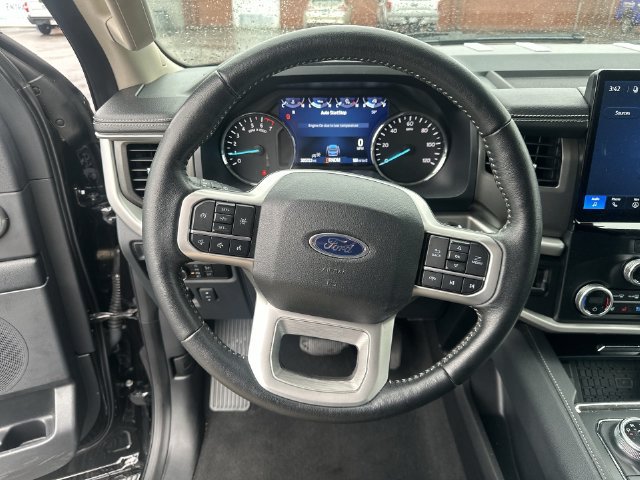 Used 2024 Ford Expedition XLT AWD/4WD image 13