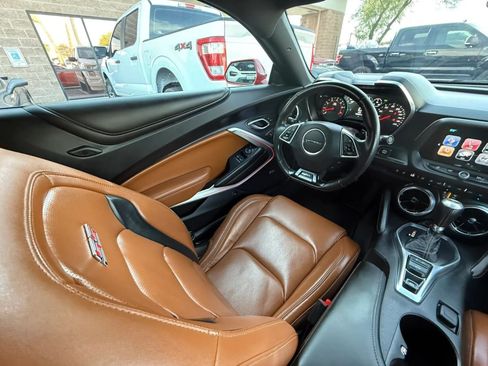 Used 2017 Chevrolet Camaro SS RWD image 37