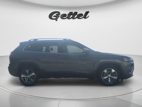 Used 2019 Jeep Cherokee Limited FWD image 3