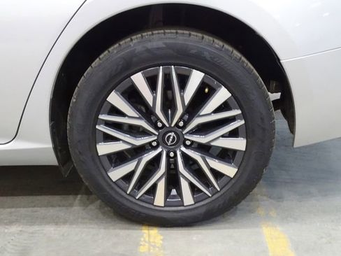 Used 2023 Nissan Altima 2.5 SV image 41