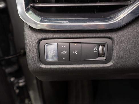 Used 2026 GMC Acadia Elevation w/ Elevation Premium Package FWD image 31