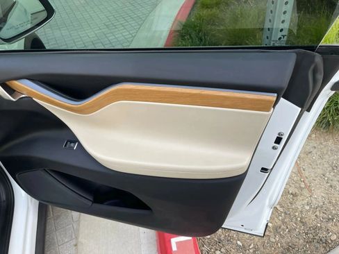 Used 2018 Tesla Model X 100D AWD/4WD image 49