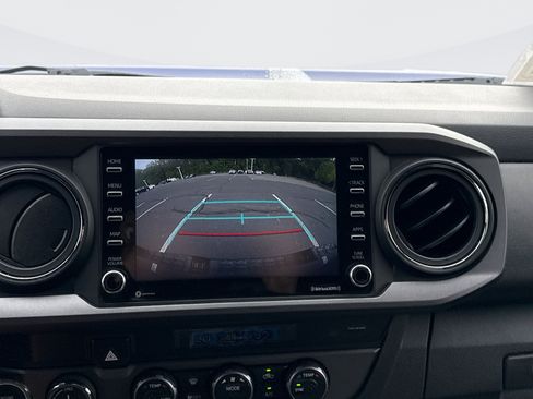 Used 2022 Toyota Tacoma TRD Off-Road image 15