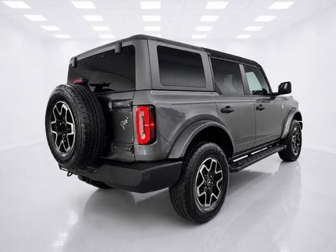 Used 2024 Ford Bronco Outer Banks AWD/4WD image 6